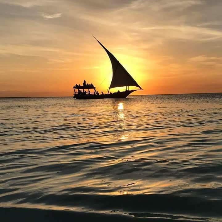 FUNZI ISLAND SUNSET DHOW